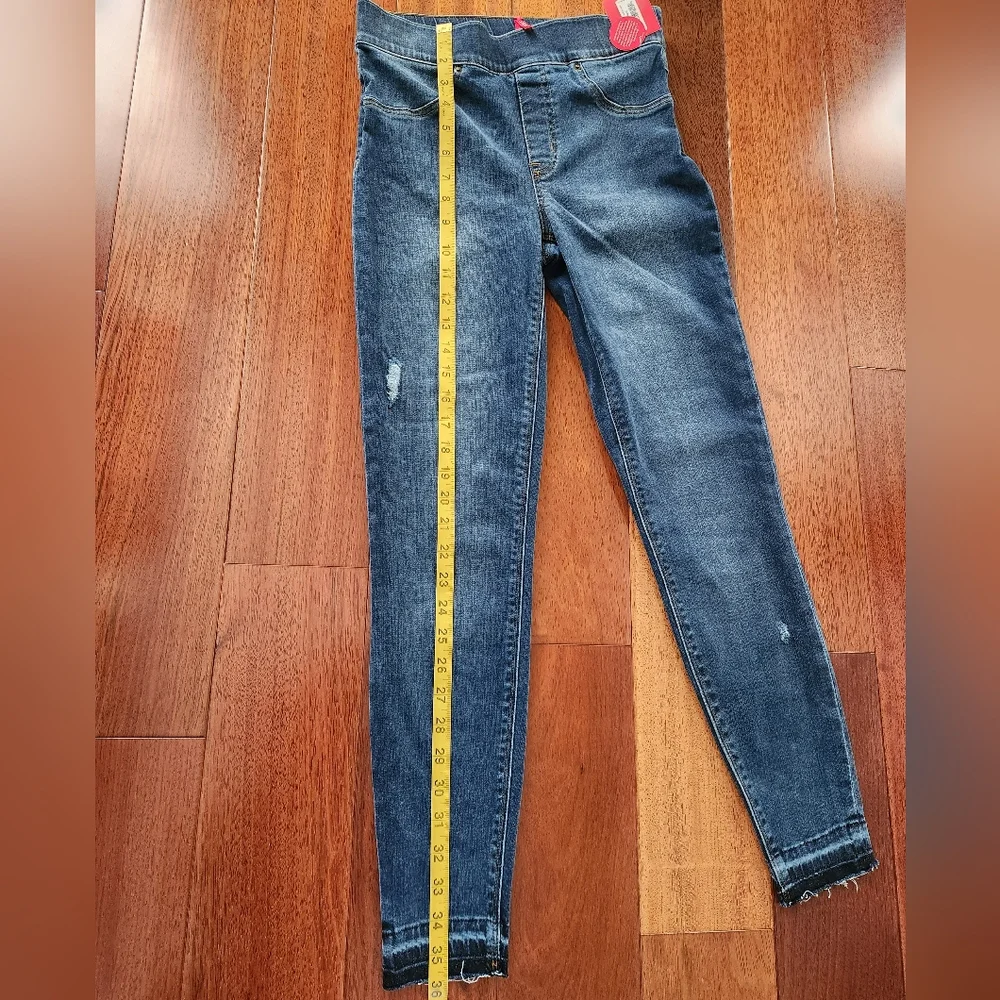 Spanx Women's Distressed Denim Legging ~Medium Wash ~SMALL **NEW - Picture 12 of 13